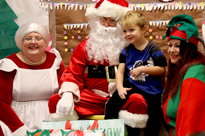 EN Santas, elves bring smiles to Tri-Cities children